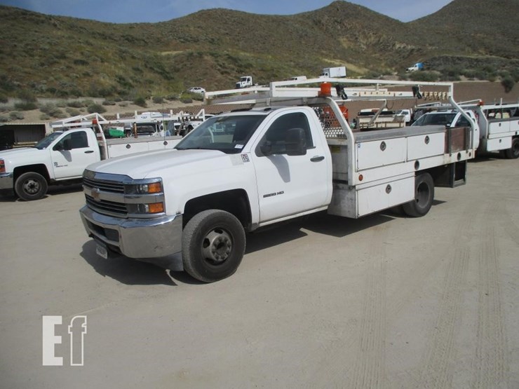 2017-chevrolet-3500hd-image-1