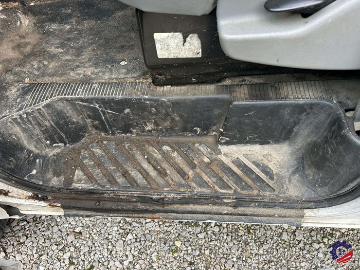 2017-ford-e450-image-61