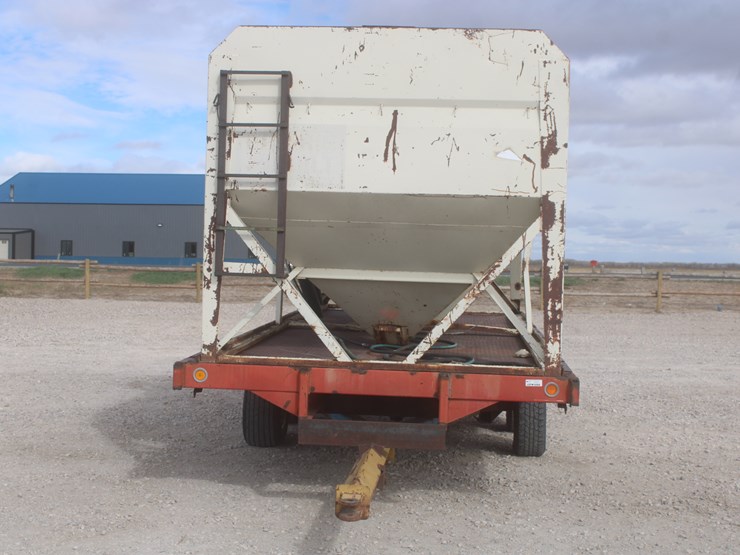 #1054-•-prairie-built-double-hopper-seed-tender-image-3