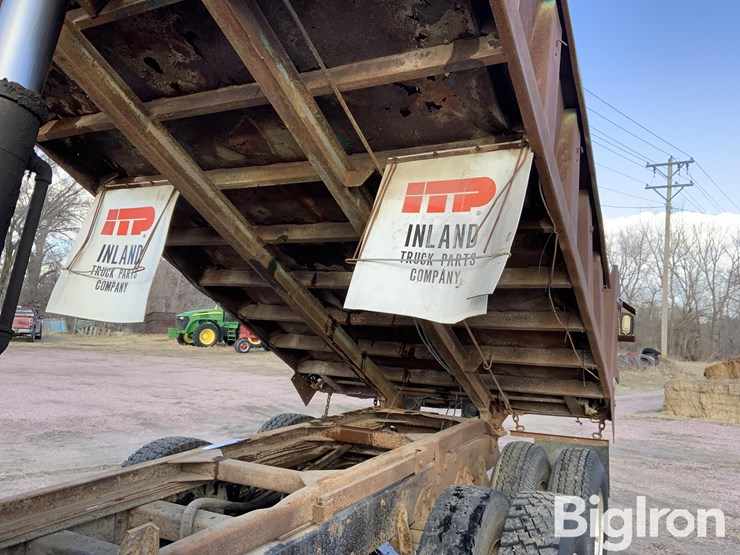 1975-international-fleetstar-image-10