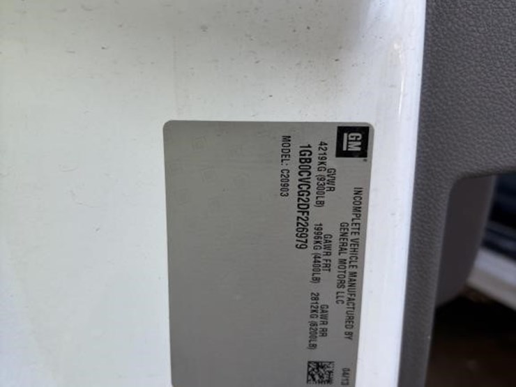 2013-chevrolet-2500-image-13