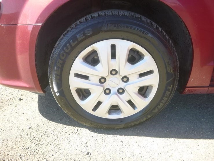 2014-dodge-grand-caravan-image-14