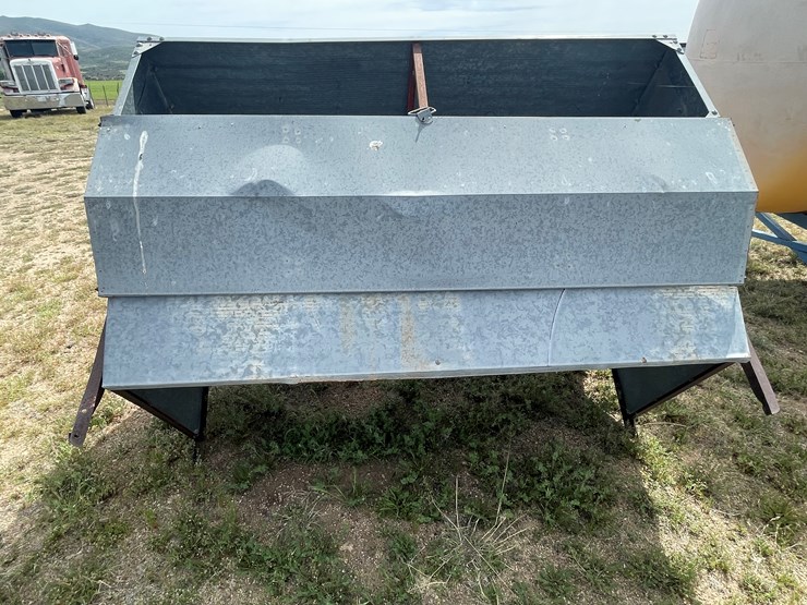 #4074-•-cattle-feeder-image-3
