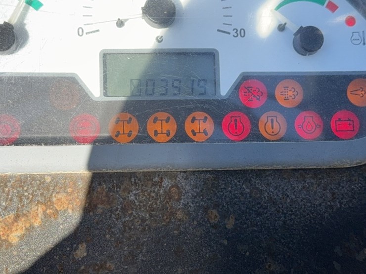 2015-genie-gth636-image-12