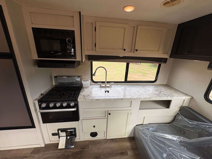 2022-open-range-by-highland-ridge-travel-trailer-image-20