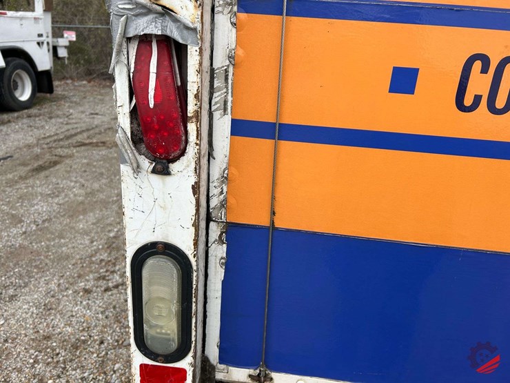 2017-ford-e450-image-36