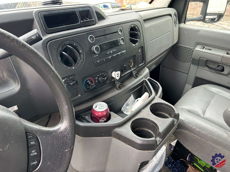 2017-ford-e450-image-60