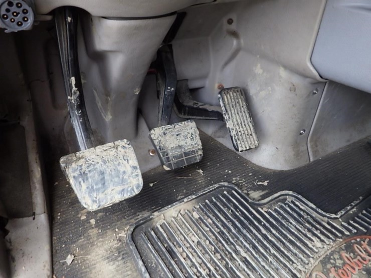 2006-peterbilt-387-image-30