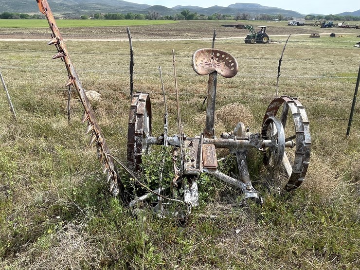 #4081-•-new-idea-sickle-mower-image-4