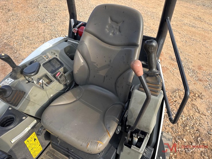 2020-bobcat-e26-image-22