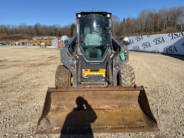 2020-deere-332g-image-8