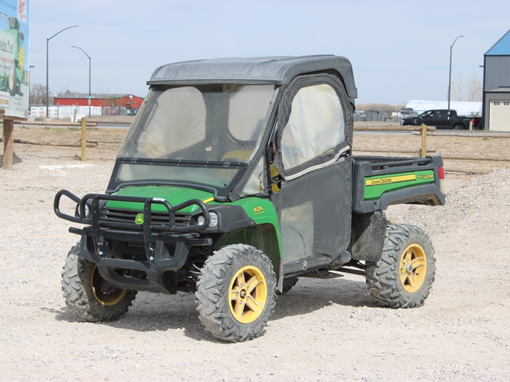 john-deere-gator-image-2