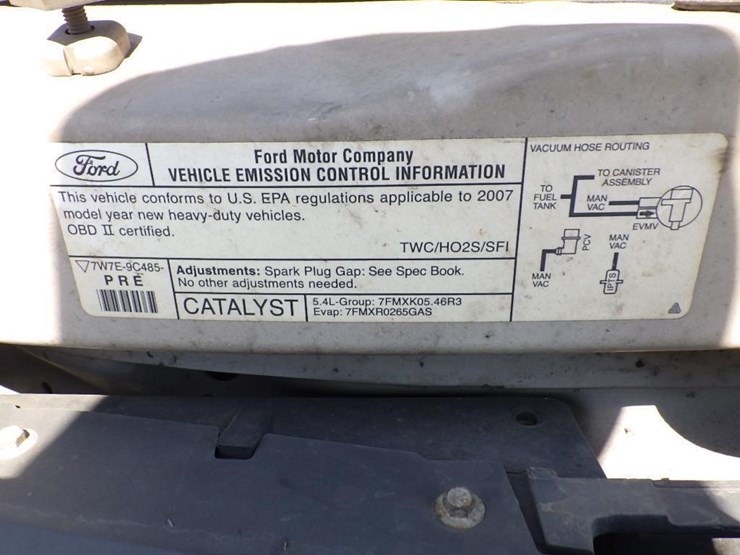 2007-ford-cargo-image-13