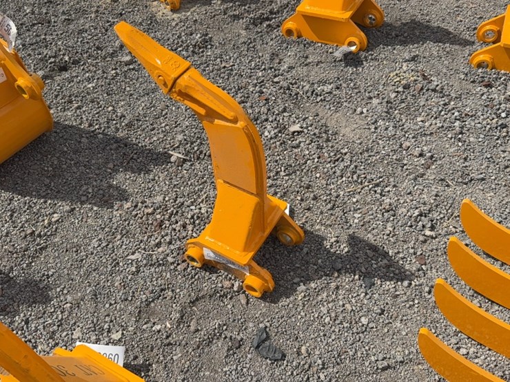 caterpillar-303-image-2