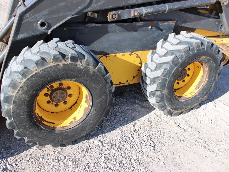 new-holland-ls190-image-22