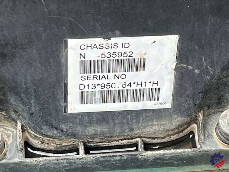 2011-volvo-truck-vhd-tri-axle-dump-truck-image-61