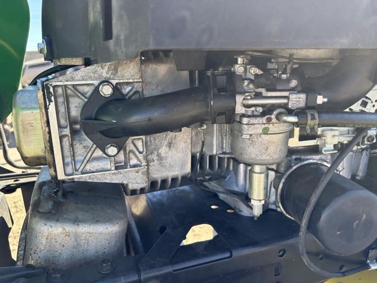 2016-john-deere-d110-image-23