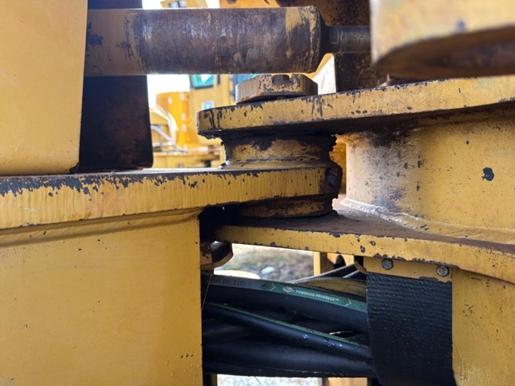 caterpillar-525b-image-23