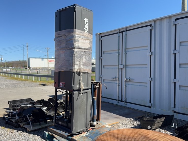 #6011-•-lantech-pallet-wrapper-image-3