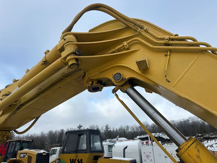 caterpillar-307-image-23