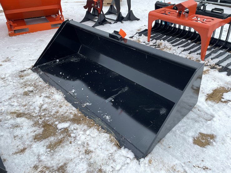 #2041-•-skid-steer-mount-78"-bucket-with-blade-image-1