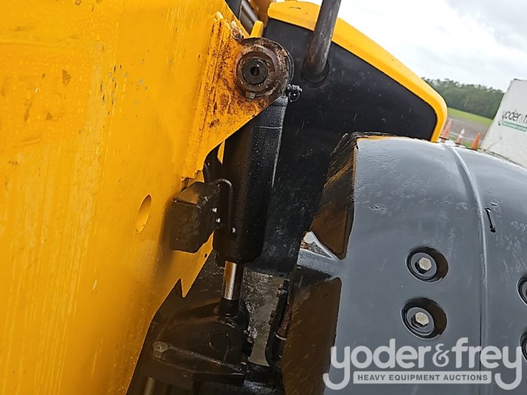 2018-jcb-510-56-image-10