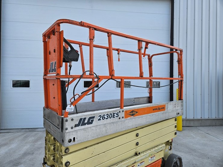 jlg-2630es-image-38