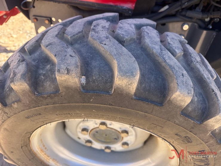 massey-ferguson-1736-image-12