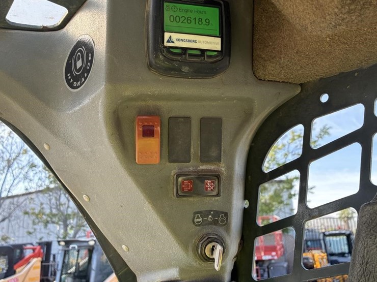 2018-mustang-1900r-image-13