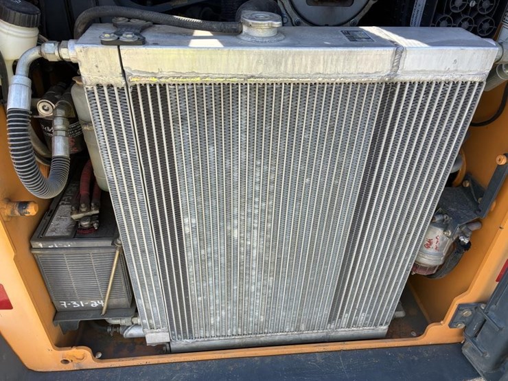 2011-mustang-2700v-image-28