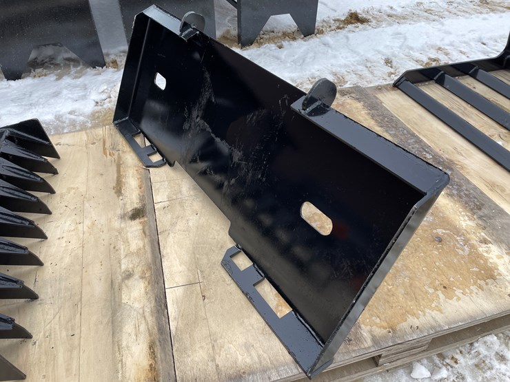 #2017-•-skid-steer-mount-trailer-mover-attachment-plate-image-4