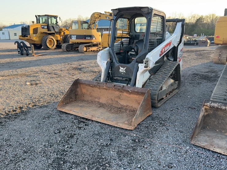 2020-bobcat-t64-image-1