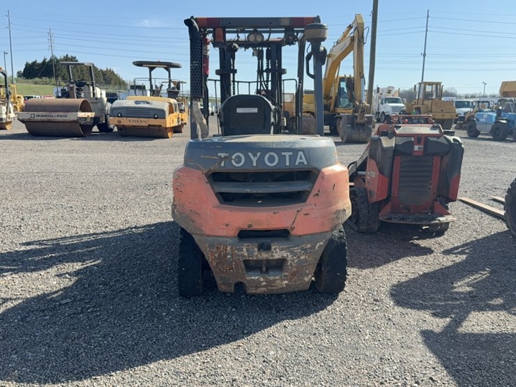 toyota-8fd35u-image-7