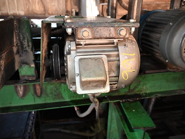 #166-•-roll-case-image-12