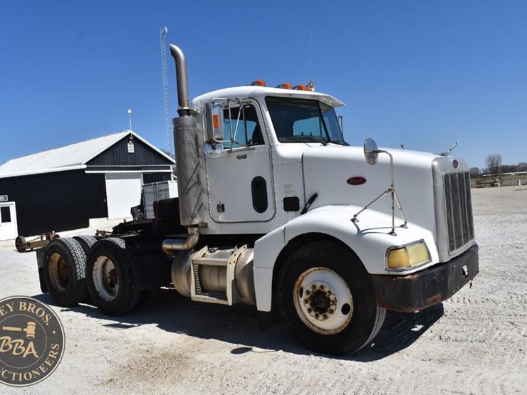 2002-peterbilt-385-image-14