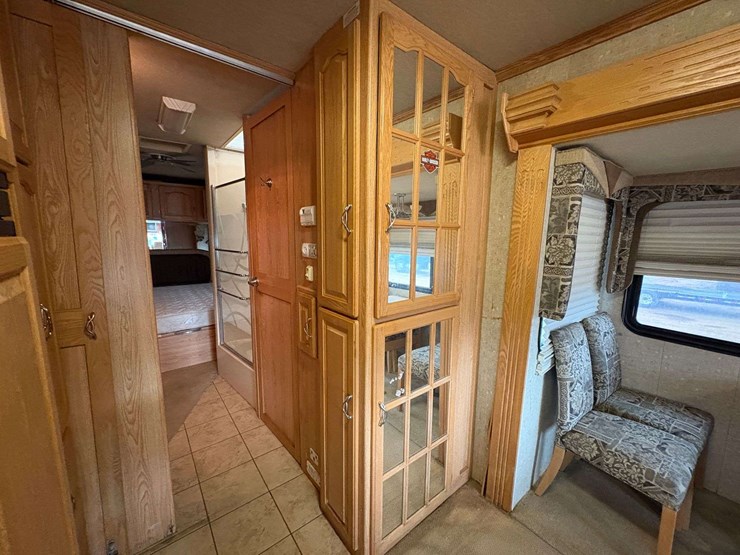 2007-freightliner-alfa-diesel-pusher-motorhome-(37,286-miles)-image-31