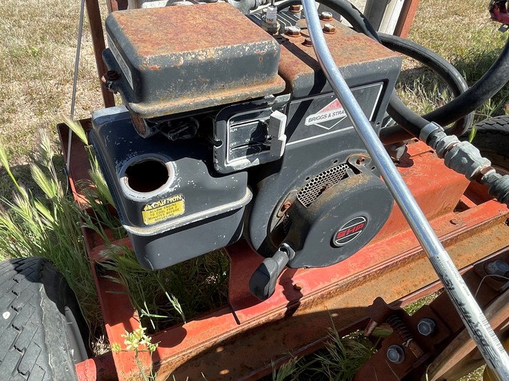 #4042-•-reel-sprayer-on-cart-image-8