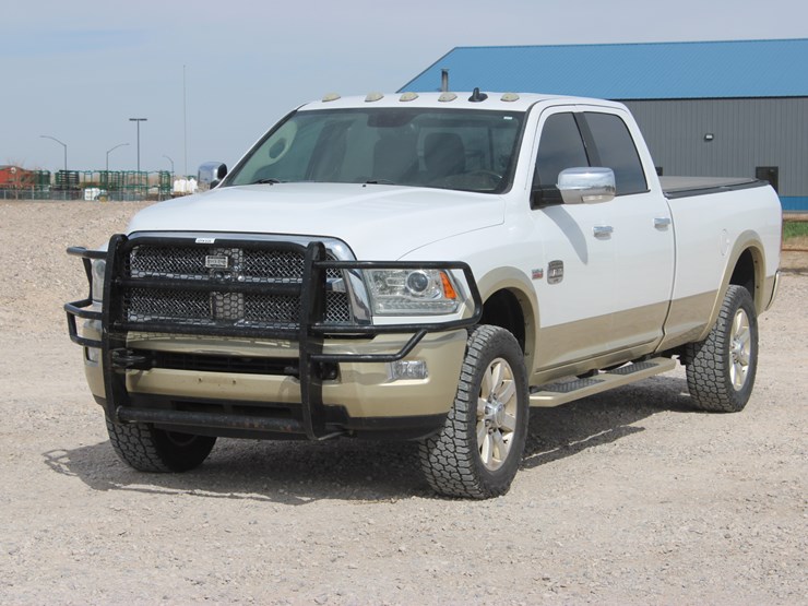 2015-ram-2500-laramie-longhorn-image-2