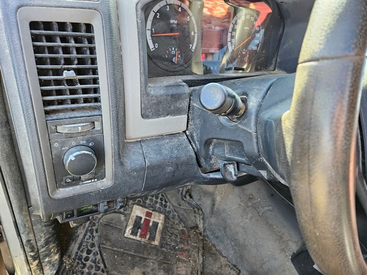 2012-dodge-ram-2500-image-30