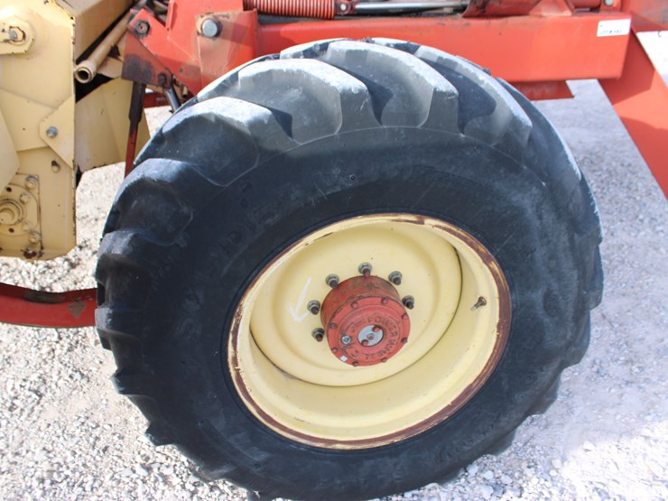 new-holland-2550-image-21