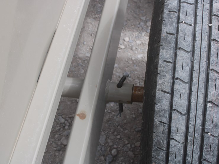 #1083-•-new-circle-t-portable-complete-cattle-processing-system-image-40