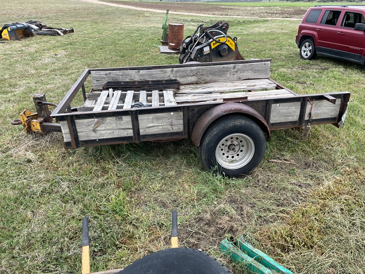 #4016-•-heavy-duty-single-axle-trailer-(no-title)-image-2