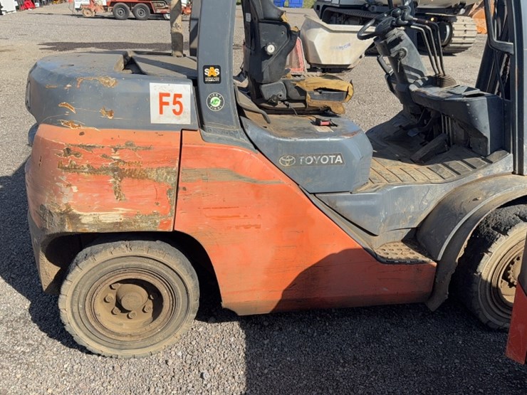 toyota-8fd35u-image-4