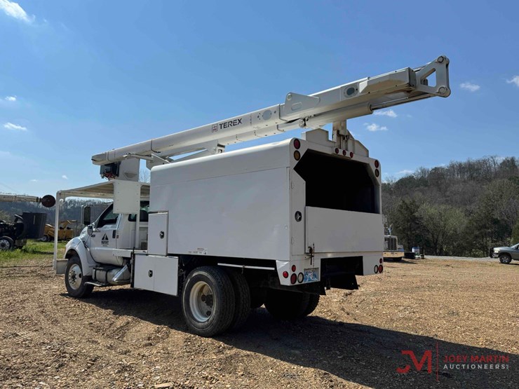 2009-ford-f750-xl-image-4