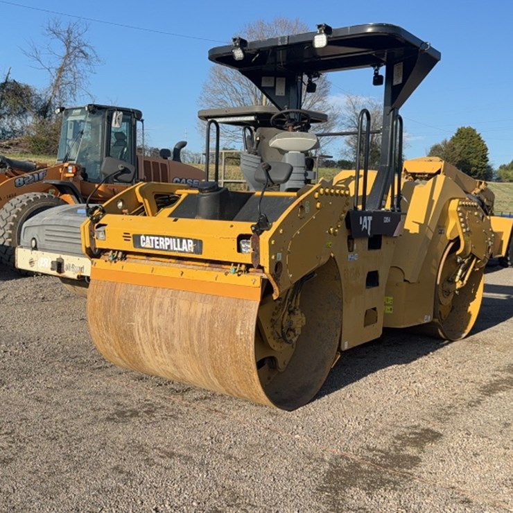 CATERPILLAR CB54