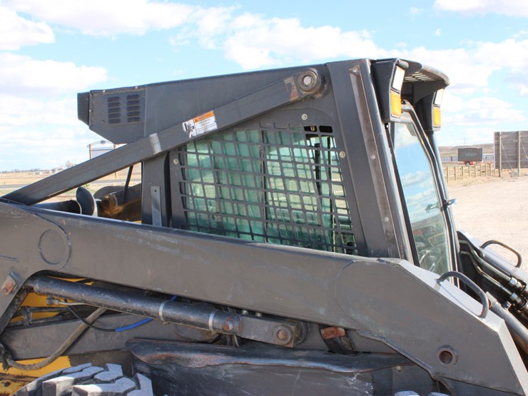 new-holland-ls190-image-40