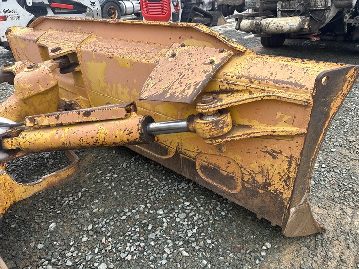 komatsu-d41p-6-image-24