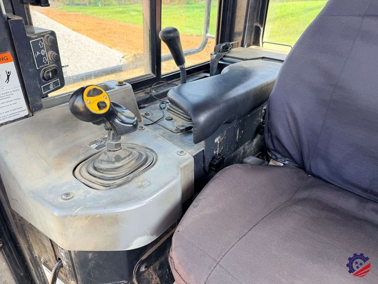 2018-komatsu-d51exi-24-image-30