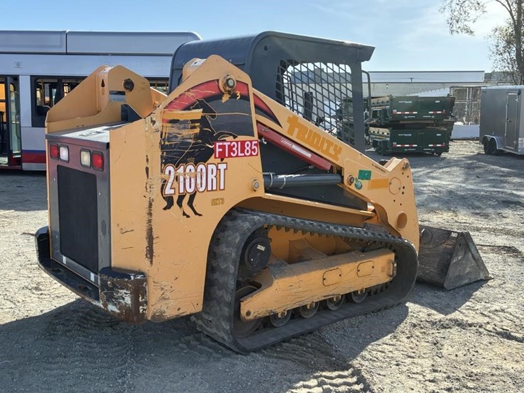 2012-mustang-2100rt-image-3