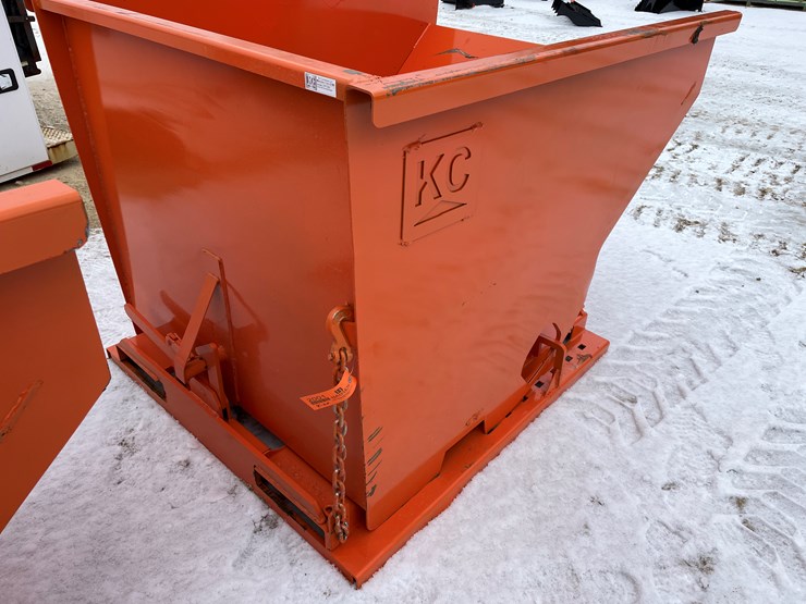 #2001-•-2-yard-self-dumping-hopper-image-4